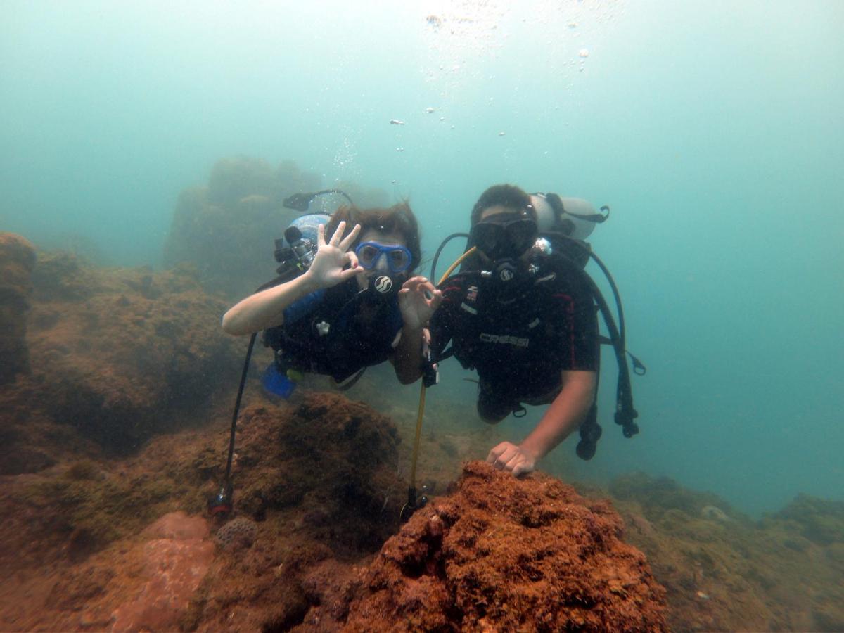 Paul'S Kitchenettes Da Praia & Nemo Dive, Centro De Mergulho Санта-Крус-Кабралія Екстер'єр фото
